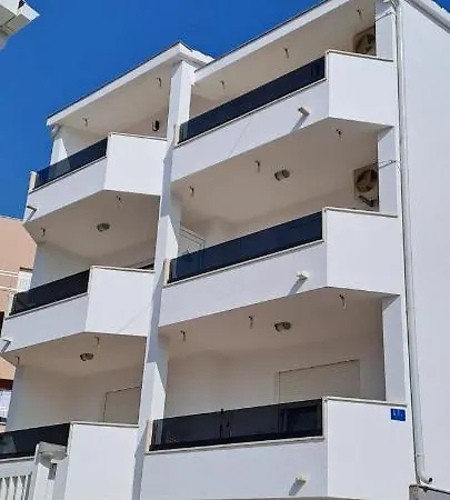Apartmani- Lastro Traù Esterno foto