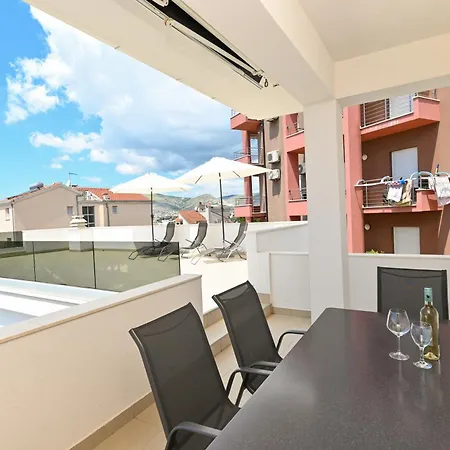 Apartmani- Lastro Traù Esterno foto