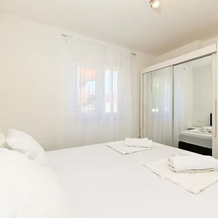 Apartmani- Lastro Traù Esterno foto