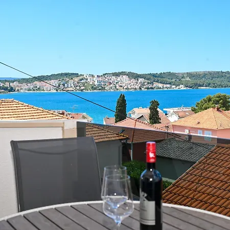 Apartmani- Lastro Traù Esterno foto