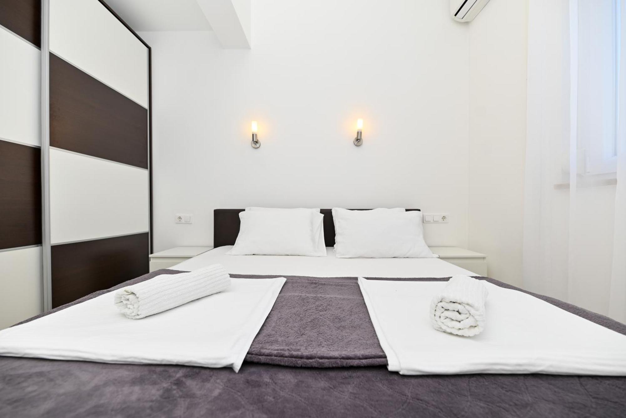 Apartmani- Lastro *